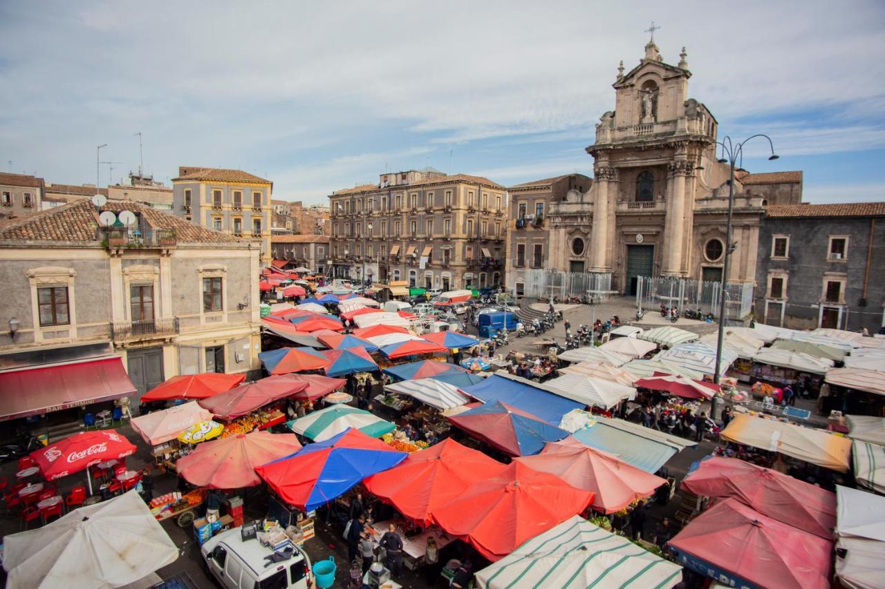 Re Carlo Rooms Catania Exterior foto