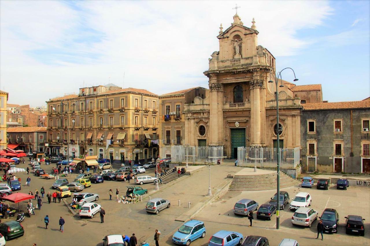 Re Carlo Rooms Catania Exterior foto